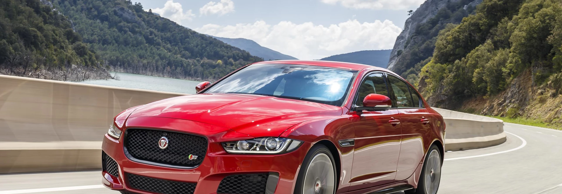 New 296bhp petrol engine for Jaguar XE, XF and F-PACE 